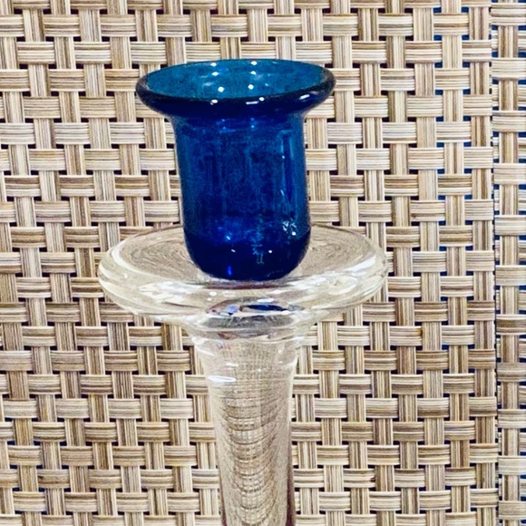🌟HP🌟VTG 1970-80s Cobalt & Clear Blown Glass Candlesticks - Picture 3 of 10